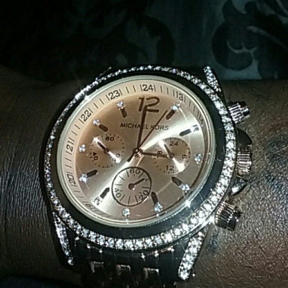 Watch - Picture 1 of 3