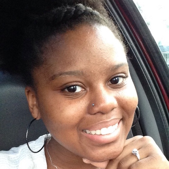 Meet your Posher, Jade - Picture 1 of 1