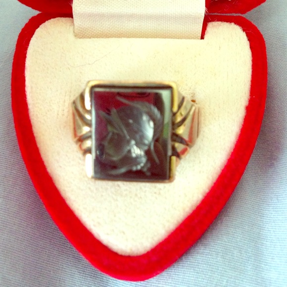 Men's 10 k gold ring