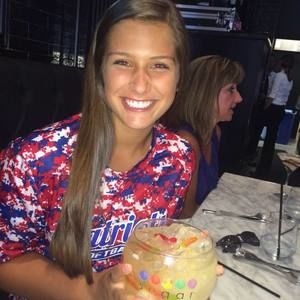 Meet your Posher, Alexis