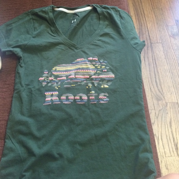 Roots S/M green t-shirt
