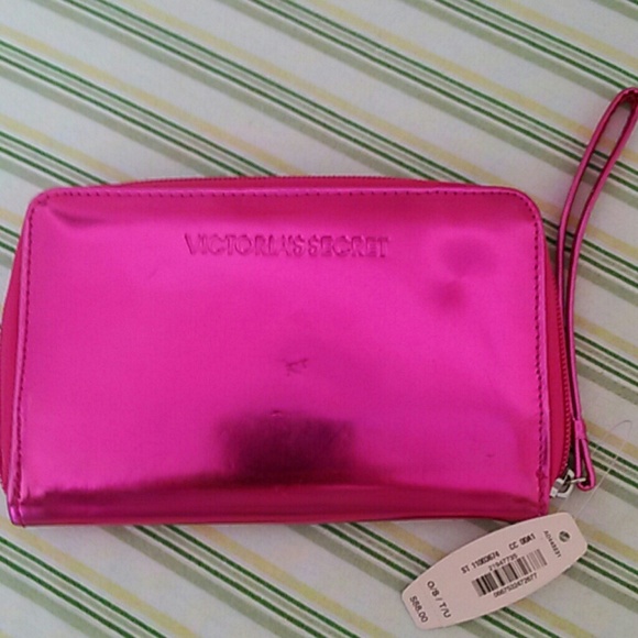 Victoria's Secret Handbags - 🎉HP🎉VS wallet/Cell phone wristlet