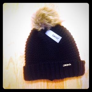 DKNY Bennie
