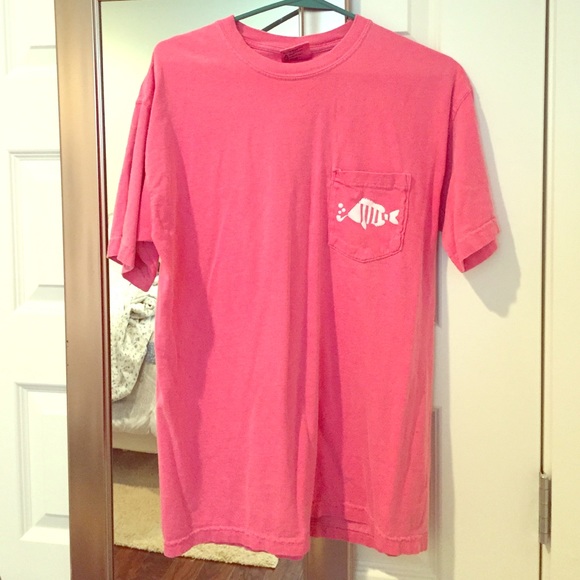 Item: pink t-shirt!