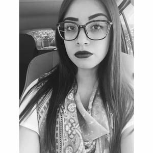 Meet your Posher, Camila