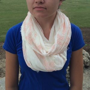 White and pink scarf