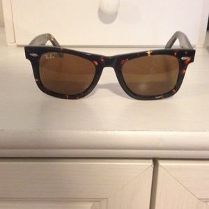 Ray-Ban wayfarer sunglasses