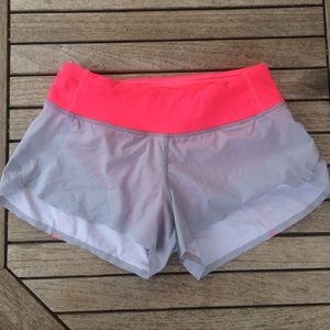LULULEMON run speed shorts /grey stripe + 'flash'