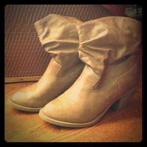 Short American Eagle Cowboy Boots