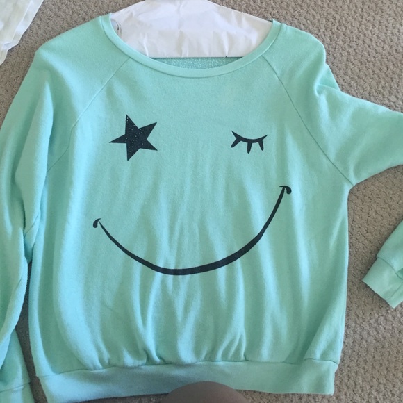 😀Smile Forever 21 Crew Neck😀