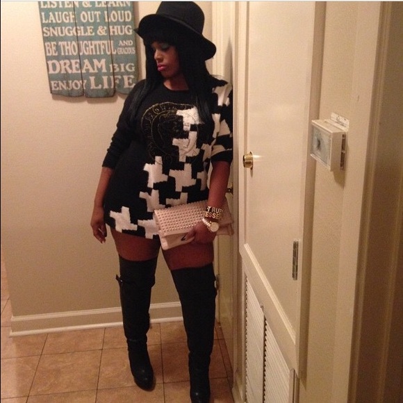 I'm Jada enjoy my multifaceted world of fashion!