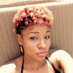 Meet your Posher, Antoinette