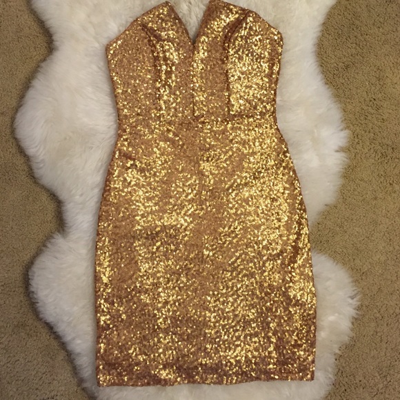 ‼️SOLD IN BUNDLE‼️🎉 H/P🎉Gorgeous Sequin Dress - Picture 2 of 4