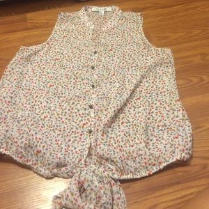 Forever 21 - Floral tank top: ties at bottom