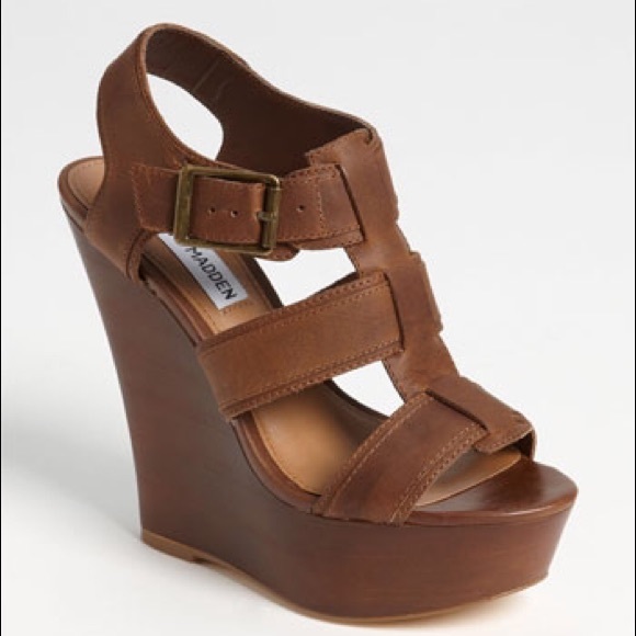 Steve Madden wedges in brown