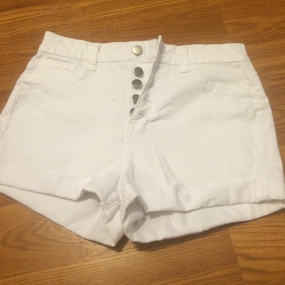 White high waisted shorts