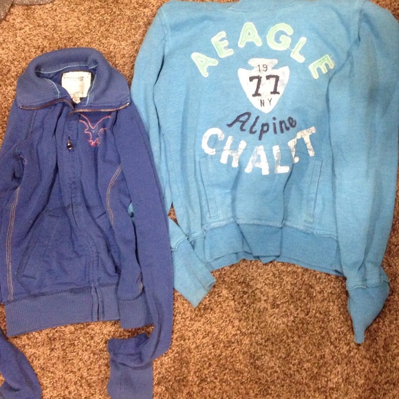 Two 'American Eagle' sweatshirts