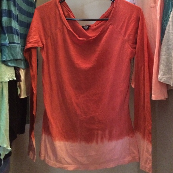 Long sleeve tee