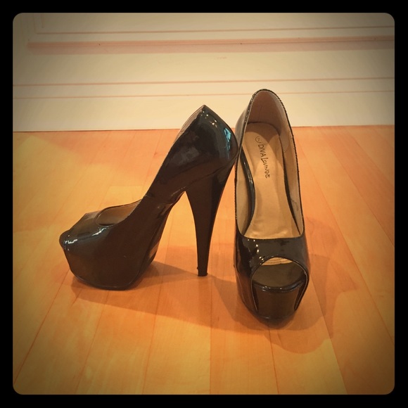 Black Peep Toe Pumps in Patent Leather