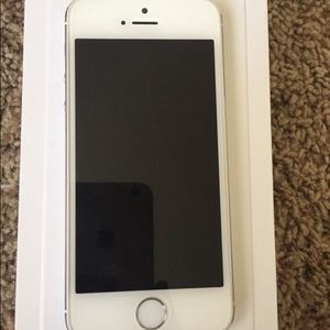 iPhone 5 - sprint. White/silver