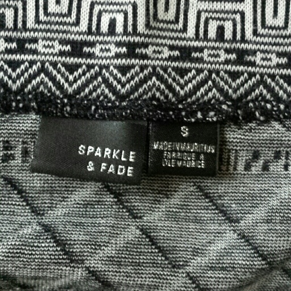 "Sparkle & Fade" skirt size small! Worn once!! - Picture 3 of 3