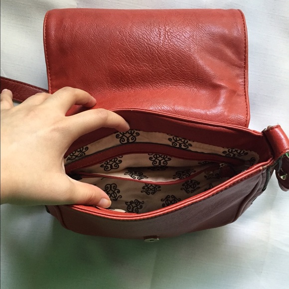 Jessica Simpson Saddle Bag - Picture 2 of 4