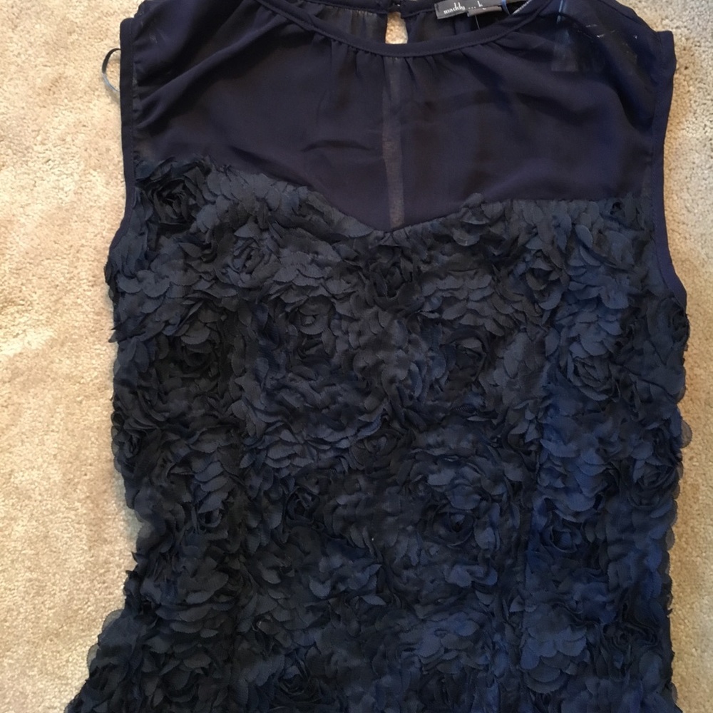 Maddy K body con dress. - Picture 2 of 5