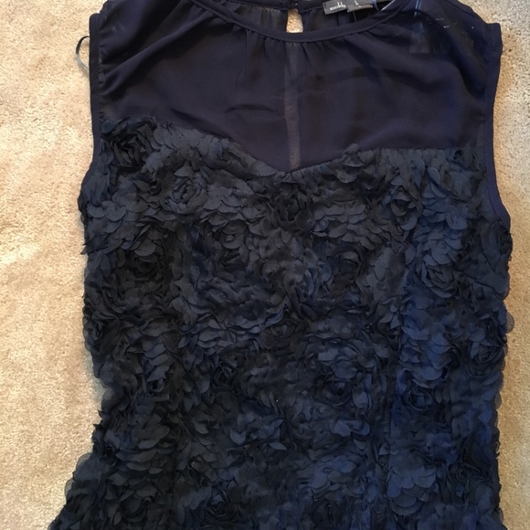 Maddy K body con dress. - Picture 2 of 5