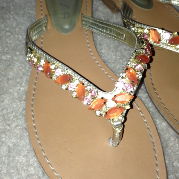 sandals - Picture 2 of 4