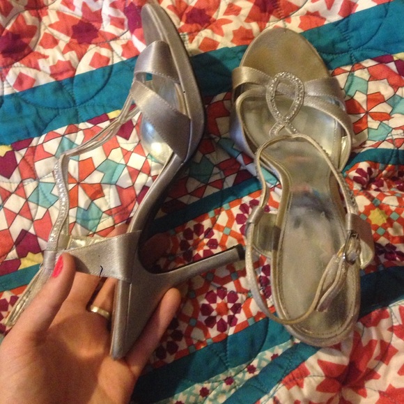 Heels - Picture 2 of 2