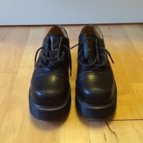 black doc martens size 7