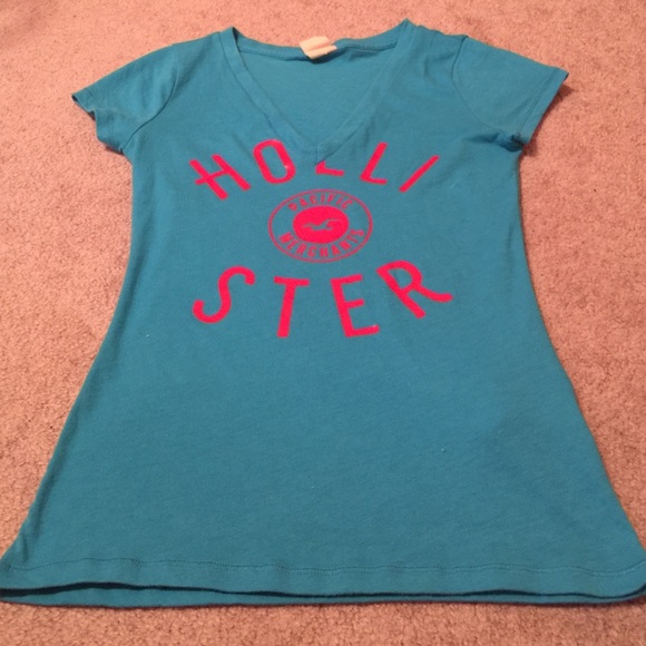 hollister t-shirt