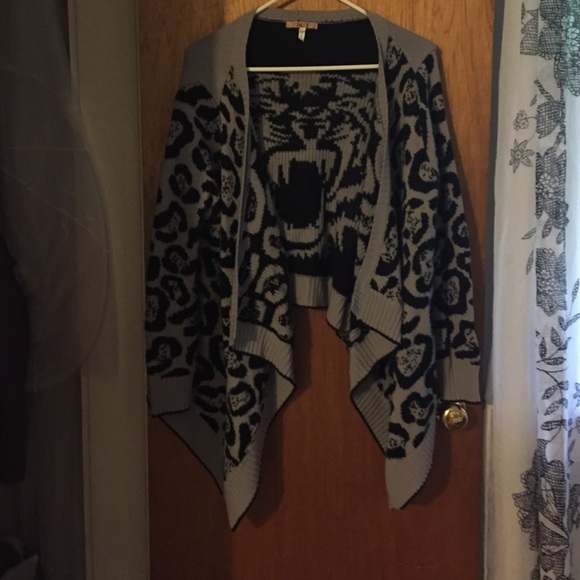 Knit Sweater very cute!