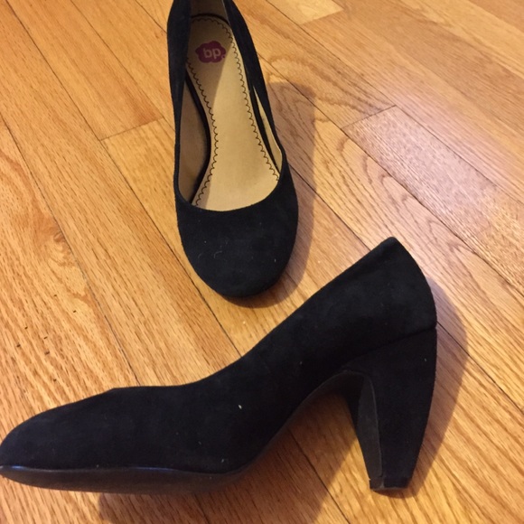 Suede Black Heel NWOT