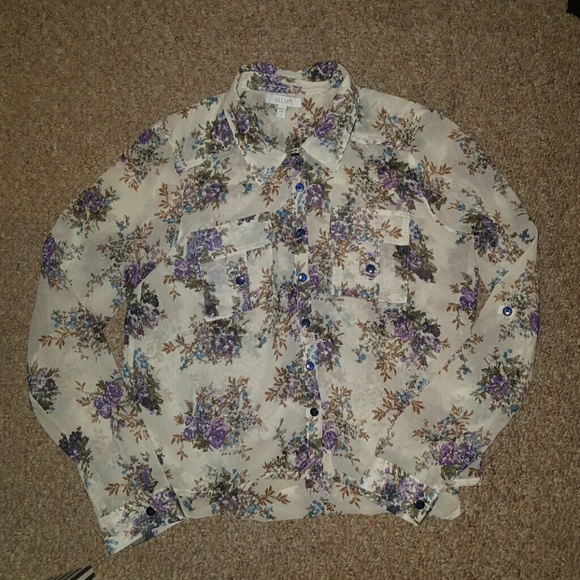 Adorable floral top