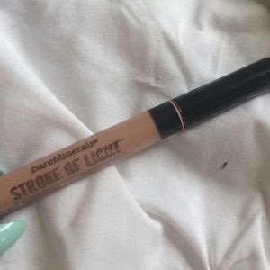 Stroke of light eye brightener