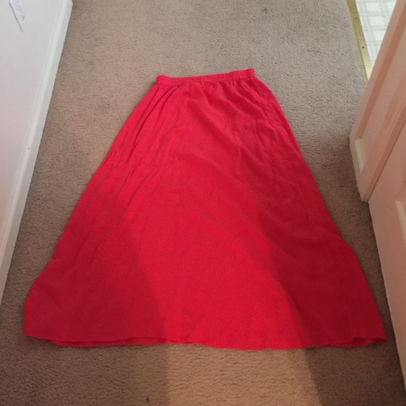 old navy flowy skirt
