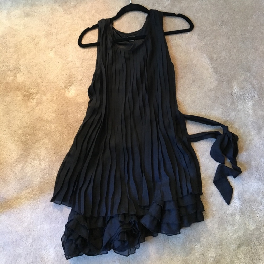 Forever 21 chiffon pleat front layered dress - Picture 1 of 5