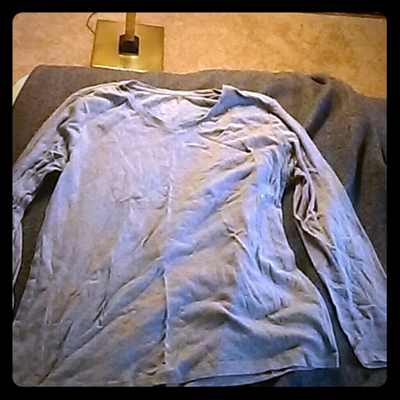 Long sleeve vneck Xl