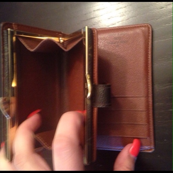 Gorgeous Authentic Louis Vuitton Wallet - Picture 3 of 4