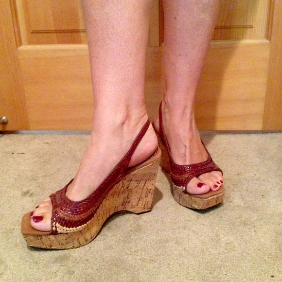 Charles David cork & leather 4" wedge!