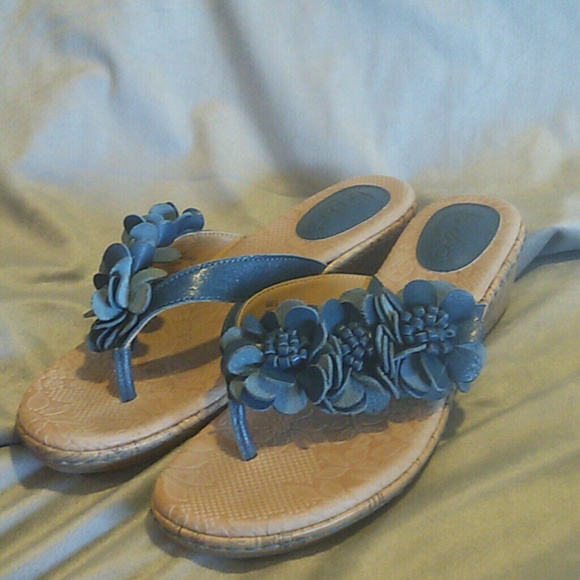 Pretty B.O.C. Sandals size 9 blue