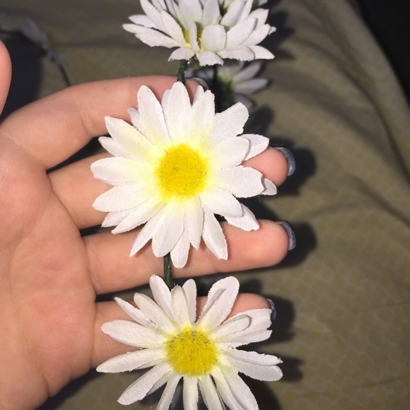 Flower Crown - Picture 2 of 4