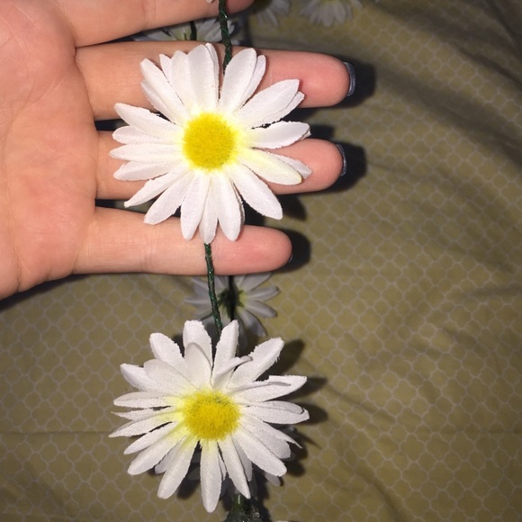 Flower Crown - Picture 3 of 4