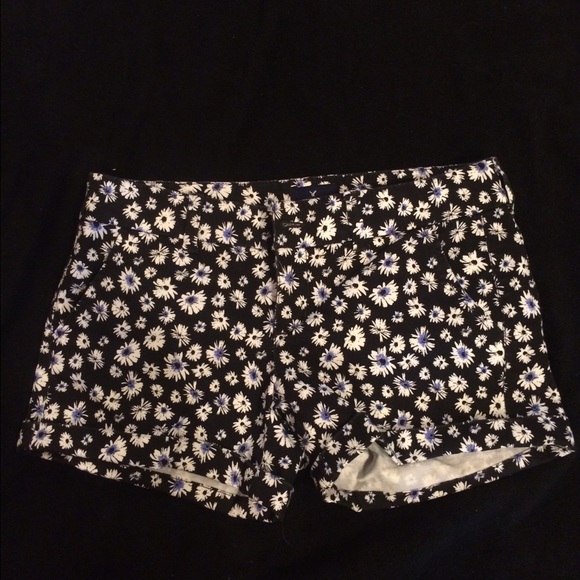 American Eagle Floral Shorts
