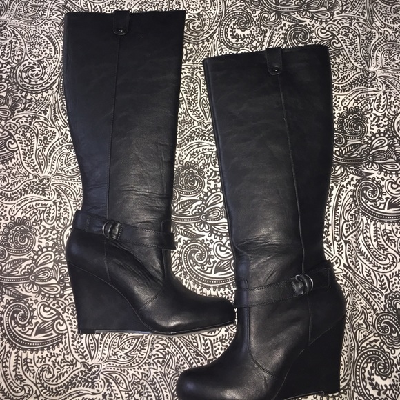 NEW IN BOX Black Wedge Boots