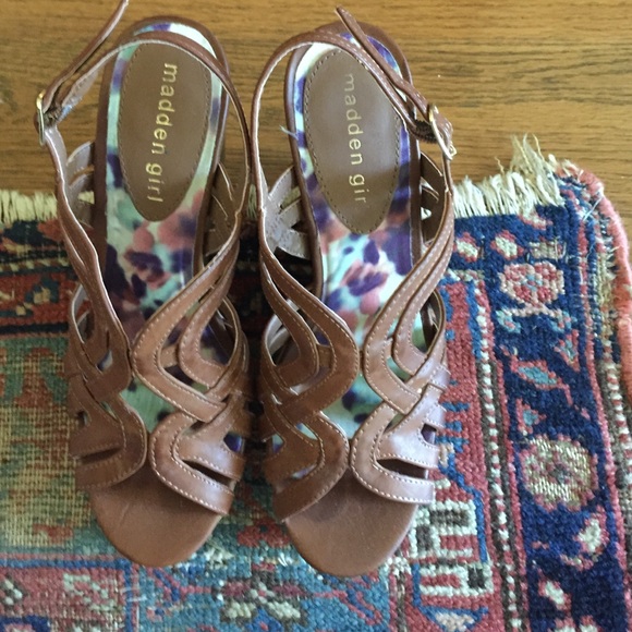 Madden Girl wedges