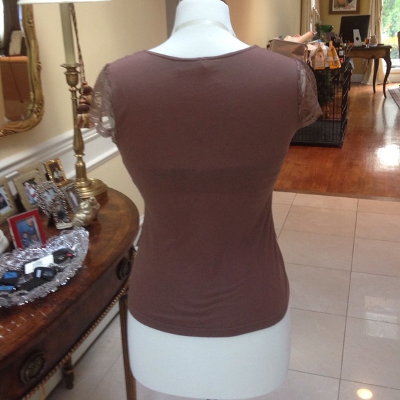 Lace taupe top - Picture 3 of 4
