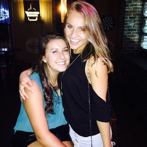 Meet your Posher, Marissa