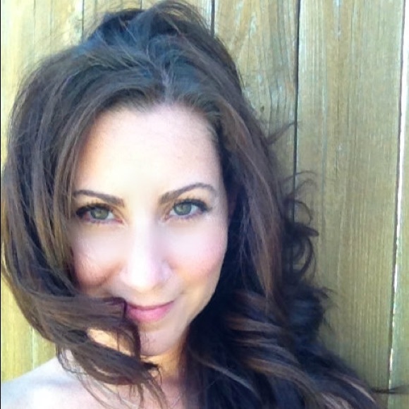 Meet your Posher, Tiffany - Picture 1 of 1